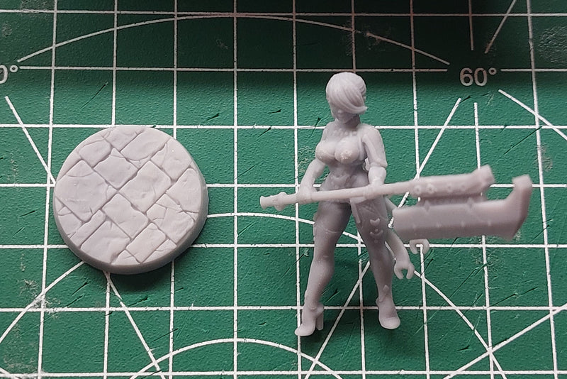 Glaive Warrior Sexy Female - DnD Miniature | Collectible and Rolepaying Sexy Pin-Up - 32mm - 28mm Scale