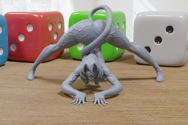 Gwenom - Sexy Pin-Up Fan Art - 3D Printed Miniature Figure - 32mm / 75mm Scale - Garage Kit