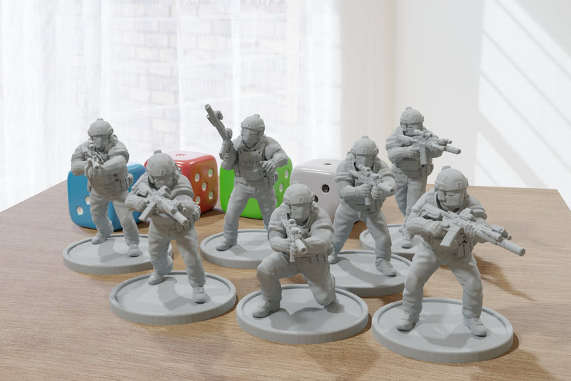 High Risk Contractors - Seven - Modern Wargaming Miniatures for Tabletop RPG - 20mm / 28mm / 32mm Scale Minifigures