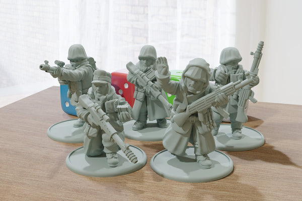 German Troops Winter Camo FG42 Squad - 28mm Wargaming Minifigures - Compatible with WW2 Tabletop Games like Bolt Action