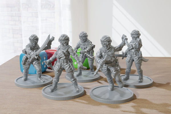 Melee Desert Raiders - 3D Printed Mini's - Post Apocalyptic / Sci-Fi - Tabletop Miniature Wargaming - 28mm / 32mm Scale Minifigures