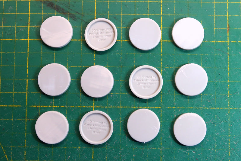 25mm / 3mm Bases for Tabletop Miniature Games. 3D Printed set of 12 bases compatible with Zombicide.